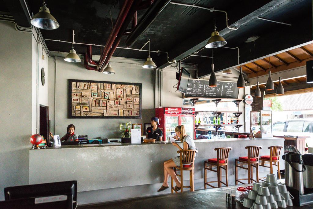 Kayun Hostel Legian Værelse billede