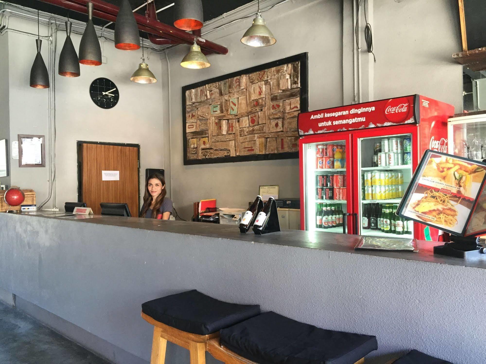 Kayun Hostel Legian Eksteriør billede