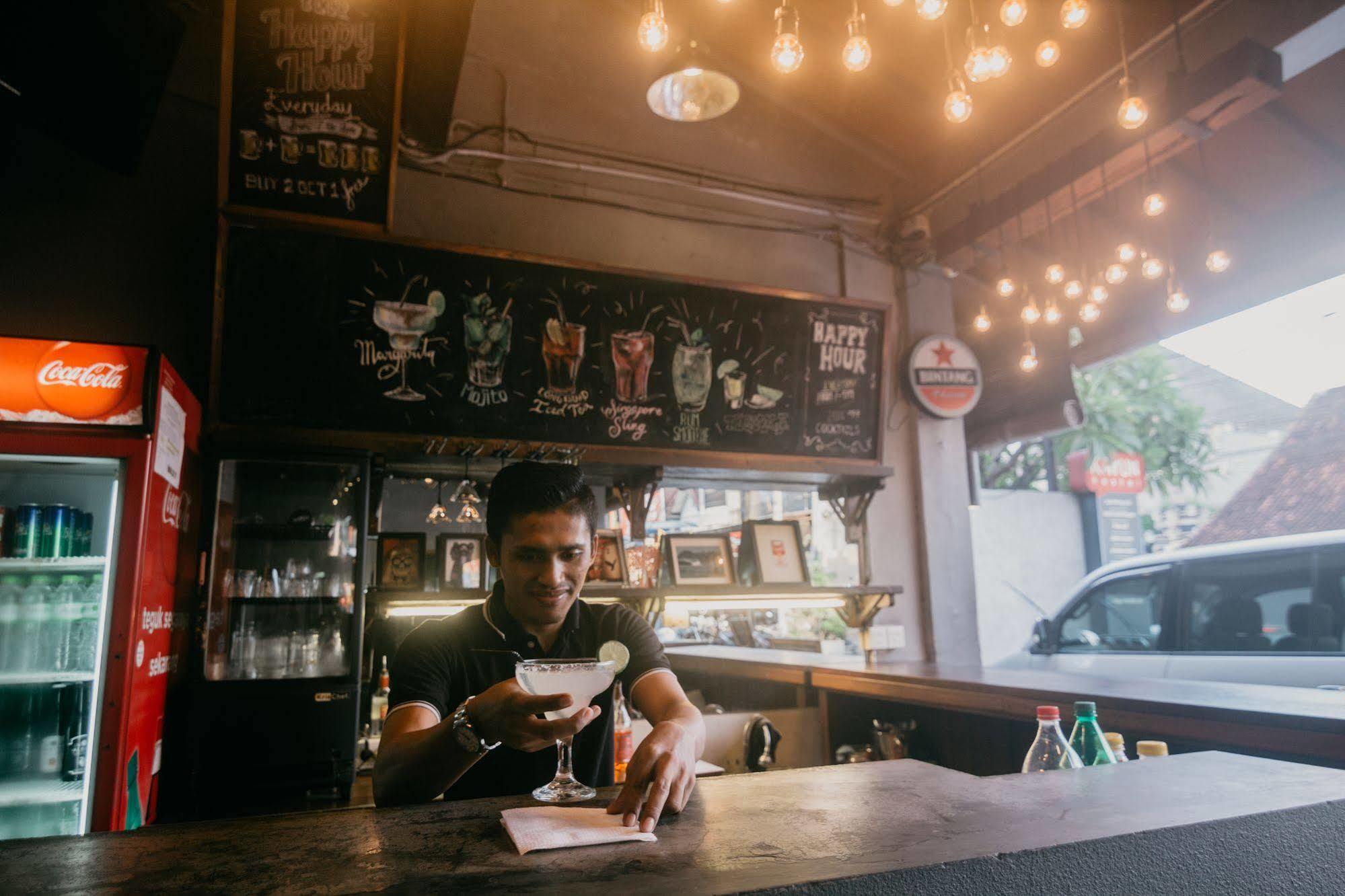 Kayun Hostel Legian Eksteriør billede